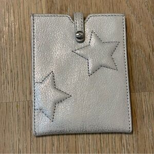 HOBO sliver star  passport wallet great for travel & Vacations.